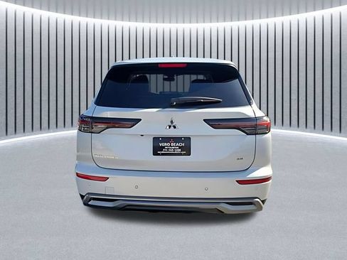New 2026 Mitsubishi Outlander SE FWD image 5