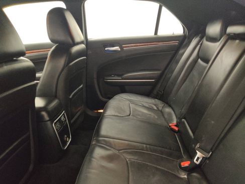 Used 2014 Chrysler 300 AWD w/ Driver Convenience Group image 18