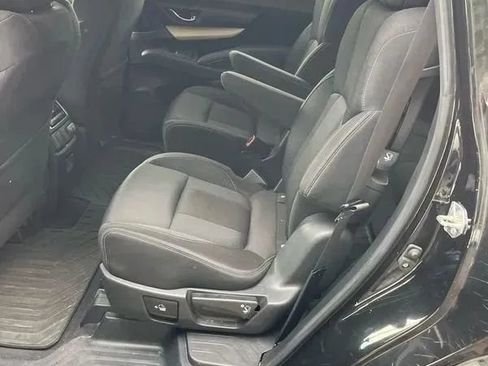 Used 2021 Subaru Ascent Premium w/ Convenience Package AWD/4WD image 21