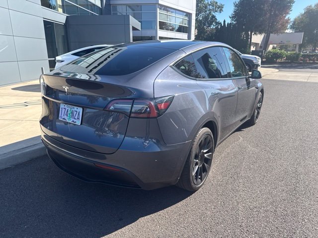 Used 2023 Tesla Model Y Long Range AWD/4WD image 3