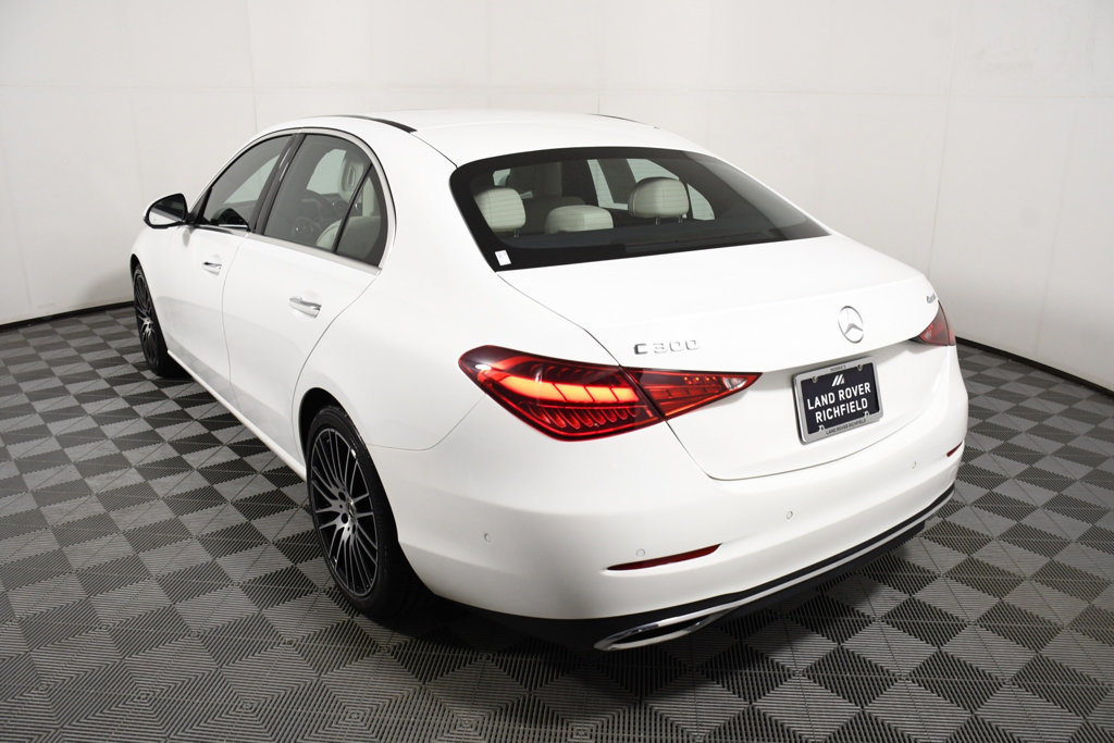 Used 2023 Mercedes-Benz C 300 4MATIC Sedan image 4