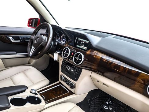 Used 2015 Mercedes-Benz GLK 350 2WD image 16