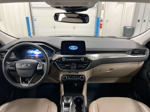 Used 2022 Ford Escape Titanium AWD/4WD image 10