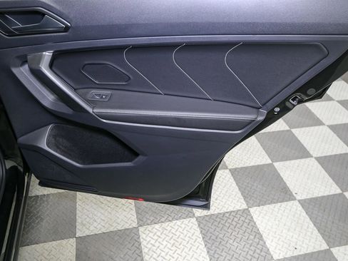 Certified 2023 Volkswagen Tiguan SE image 24