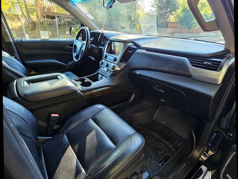 Used 2019 Chevrolet Tahoe LT image 31