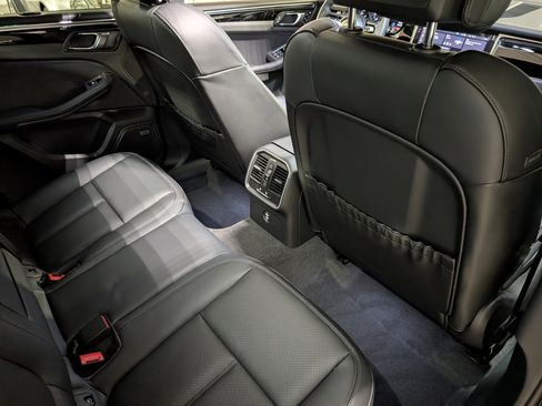 New 2026 Porsche Macan image 26