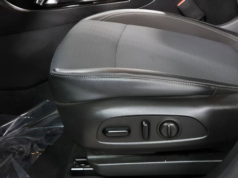 Used 2021 Buick Encore GX Select AWD/4WD image 19