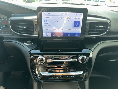 Used 2022 Ford Explorer ST-Line w/ Class IV Trailer Tow Package AWD/4WD image 15