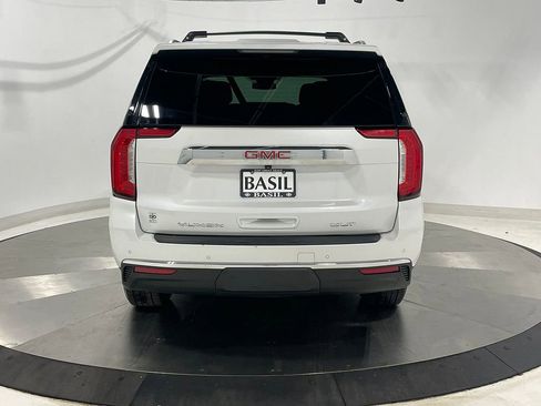Used 2023 GMC Yukon SLT w/ SLT Premium Package AWD/4WD image 12
