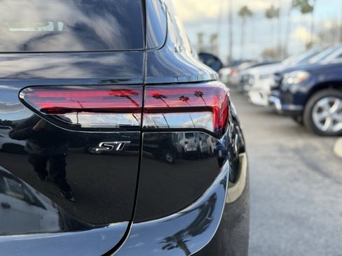 Used 2023 Buick Envision Essence w/ Sport Touring Package image 8