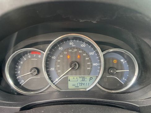 Used 2015 Toyota Corolla LE image 7