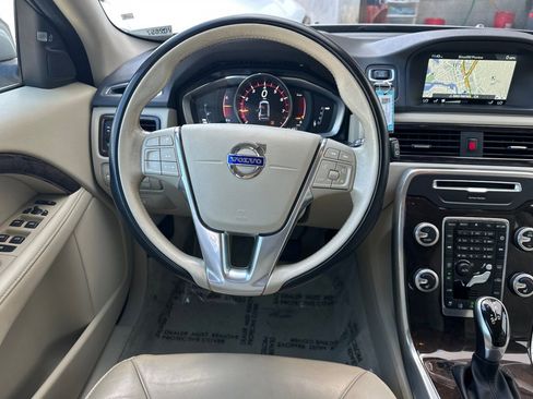 Used 2016 Volvo XC70 T5 Platinum w/ Protection Package image 16