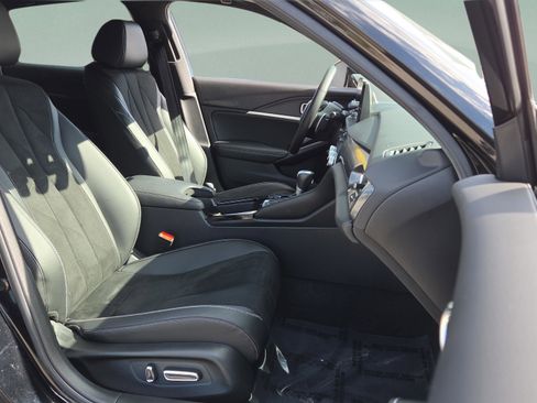 Certified 2025 Acura Integra A-Spec image 18