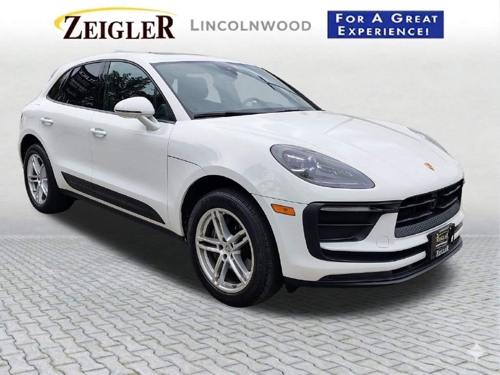 Used 2024 Porsche Macan AWD/4WD image 3
