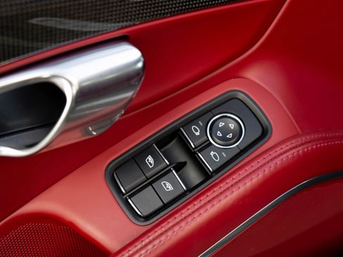 Used 2017 Porsche 911 Carrera 4S image 11