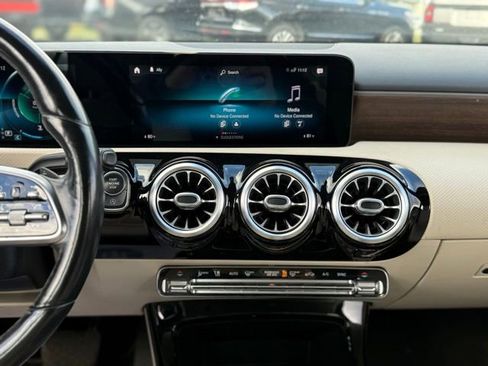 Used 2021 Mercedes-Benz A 220 4MATIC w/ Premium Package image 25