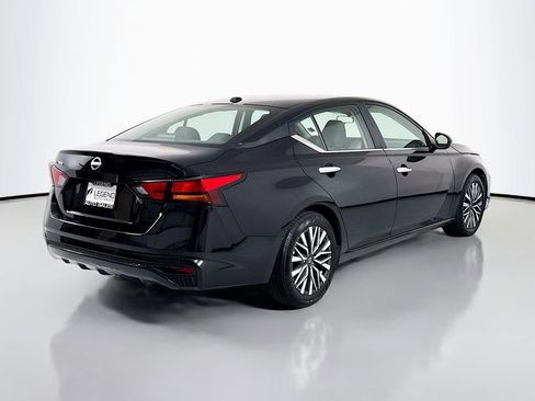 Used 2025 Nissan Altima 2.5 SV image 5