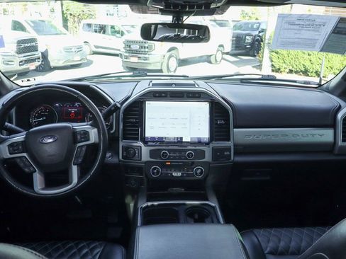 Used 2022 Ford F250 Lariat w/ Black Appearance Package image 27