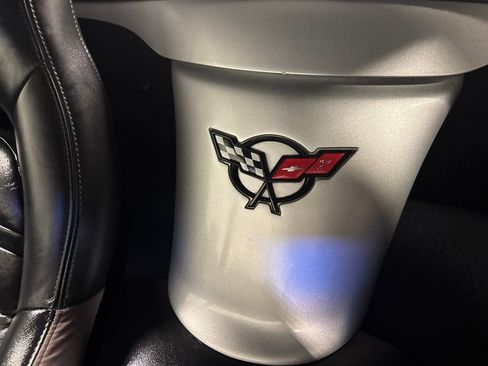 Used 2001 Chevrolet Corvette Convertible w/ Preferred Equipment Group2 image 27