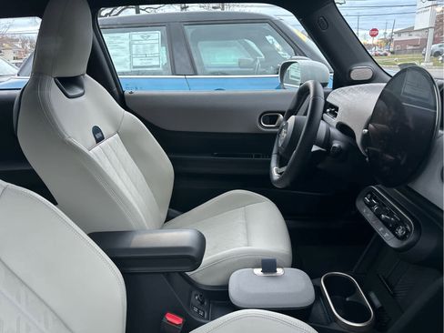 Certified 2025 MINI Cooper S image 3