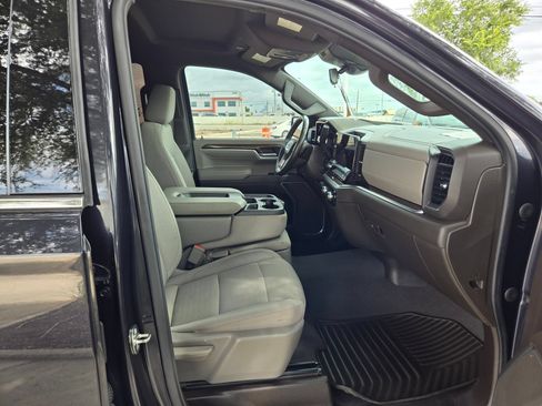 Certified 2023 GMC Sierra 1500 SLE RWD image 33