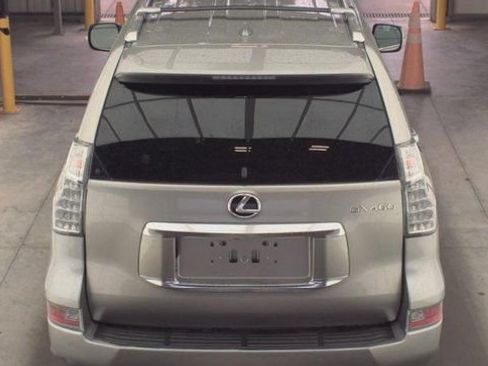 Used 2023 Lexus GX 460 Premium w/ Premium Package AWD/4WD image 3