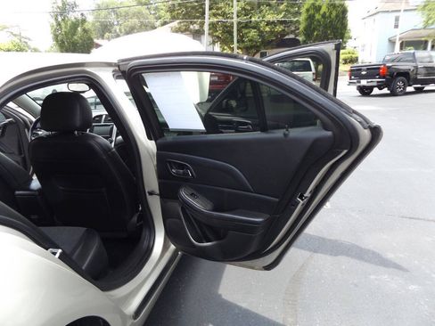 Used 2015 Chevrolet Malibu LT FWD image 26
