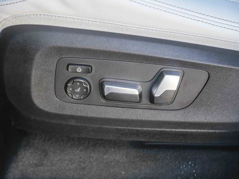 Used 2026 BMW X5 sDrive40i w/ M Sport Package RWD image 18