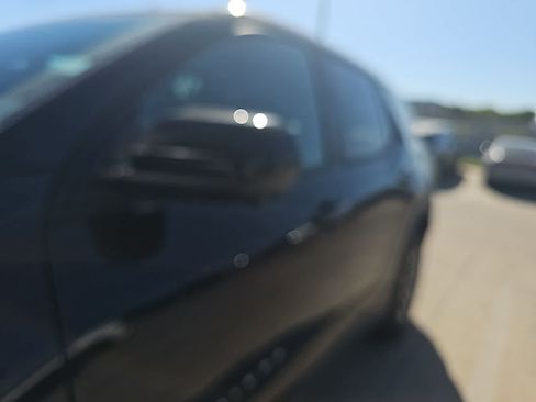 Used 2025 Chevrolet Equinox LT w/ Safety and Technology Package image 4