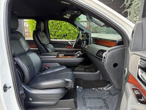 Used 2024 Lincoln Navigator L 4WD image 34