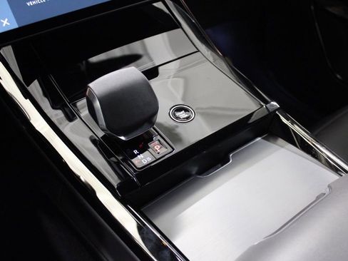 Certified 2024 Land Rover Range Rover Sport Dynamic SE image 23