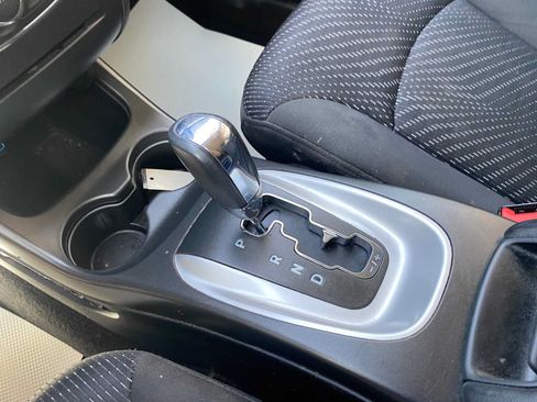 Used 2018 Dodge Journey SE w/ Connectivity Group FWD image 21