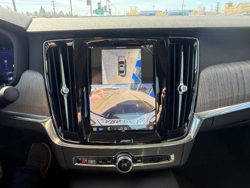 New 2025 Volvo S90 B6 Plus w/ Protection Package Premier image 24