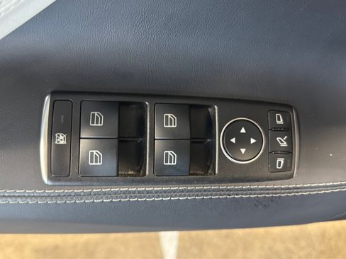 Used 2019 Tesla Model S Performance AWD/4WD image 16