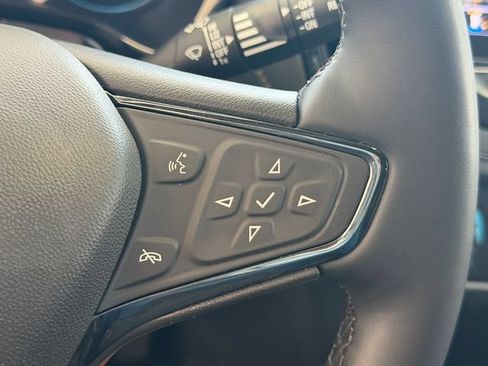 Used 2024 Chevrolet Equinox Premier FWD image 24