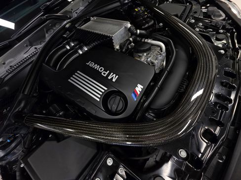 Used 2018 BMW M4 Coupe RWD image 36