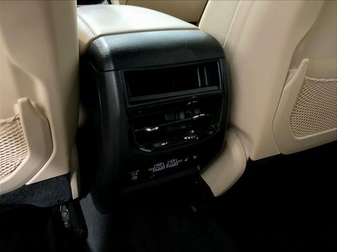 Used 2023 Jeep Grand Cherokee 4WD 4xe image 28