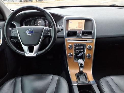 Used 2017 Volvo XC60 T5 Inscription w/ Preferred Option Package image 13