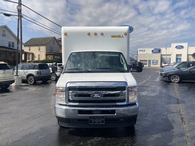 New 2027 Ford E-350 and Econoline 350 Super Duty w/ Power Equipment Group RWD image 5