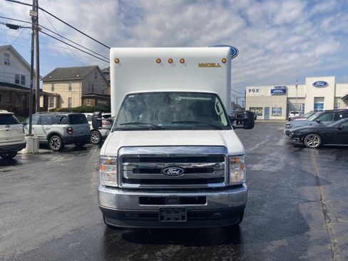 New 2027 Ford E-350 and Econoline 350 Super Duty w/ Power Equipment Group RWD image 5