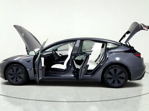 Used 2026 Tesla Model 3 RWD image 15