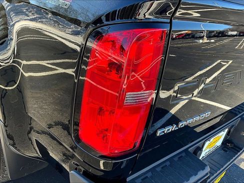 Used 2021 Chevrolet Colorado Z71 w/ Safety Package image 24