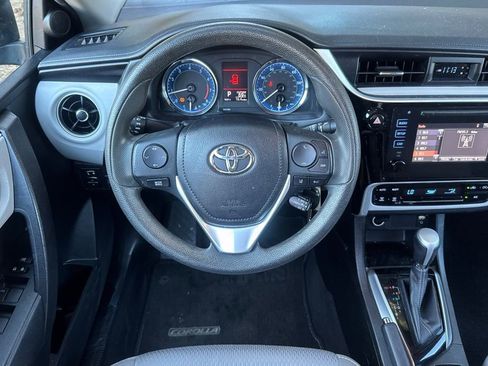 Used 2017 Toyota Corolla LE image 13