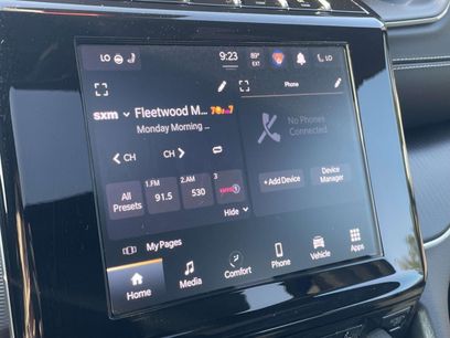 Used 2025 Jeep Grand Cherokee Altitude