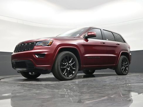 Used 2021 Jeep Grand Cherokee Laredo X RWD image 20