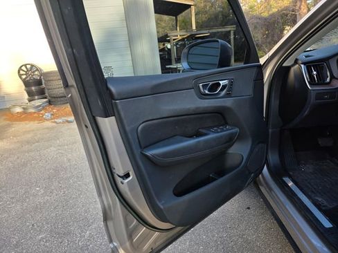 Used 2023 Volvo XC60 B5 Plus w/ Protection Package Premier image 14