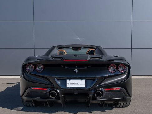 Used 2021 Ferrari F8 Tributo image 10
