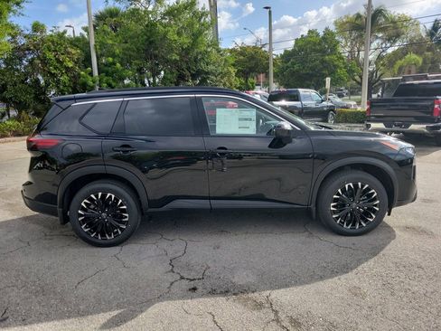 New 2026 Nissan Rogue SV FWD image 8