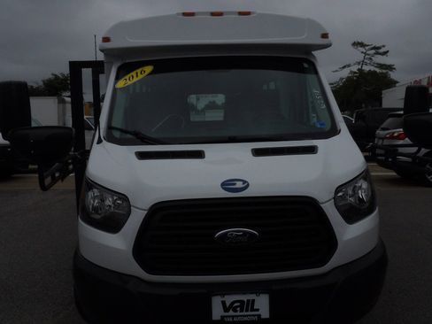 Used 2016 Ford Transit 250 138 RWD image 5