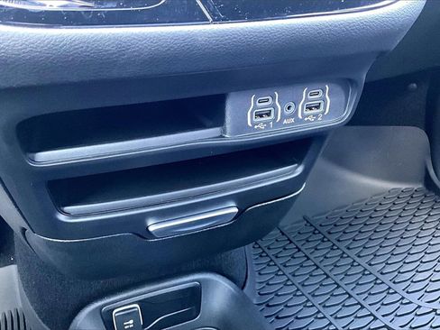 New 2025 Chrysler Voyager LX image 18